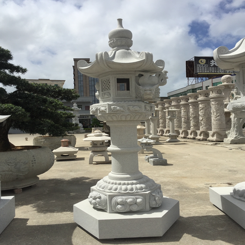 Stone Carvings and Sculptures Natural Pure handwork Uniqueness Garden Decorative Lantern